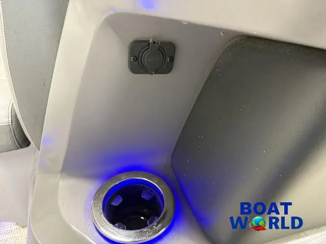 Slide: The Image of Tahoe LTZ 2385 Quad Lounge Tritoon Pontoon & Honda 4-Str 2022 - 31