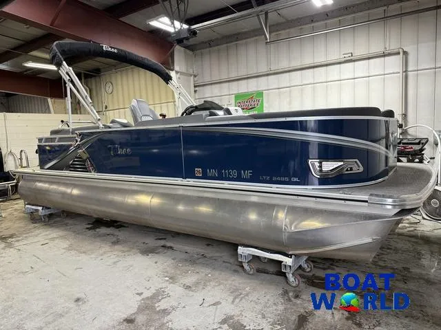 Slide: The Image of Tahoe LTZ 2385 Quad Lounge Tritoon Pontoon & Honda 4-Str 2022 - 37