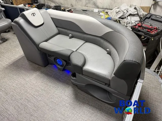 Slide: The Image of Tahoe LTZ 2385 Quad Lounge Tritoon Pontoon & Honda 4-Str 2022 - 9