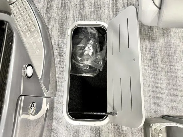 Slide: The Image of Bennington M Quad Bench 22 MFB 2025 - 10