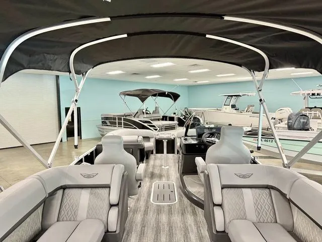 Slide: The Image of Bennington M Quad Bench 22 MFB 2025 - 3