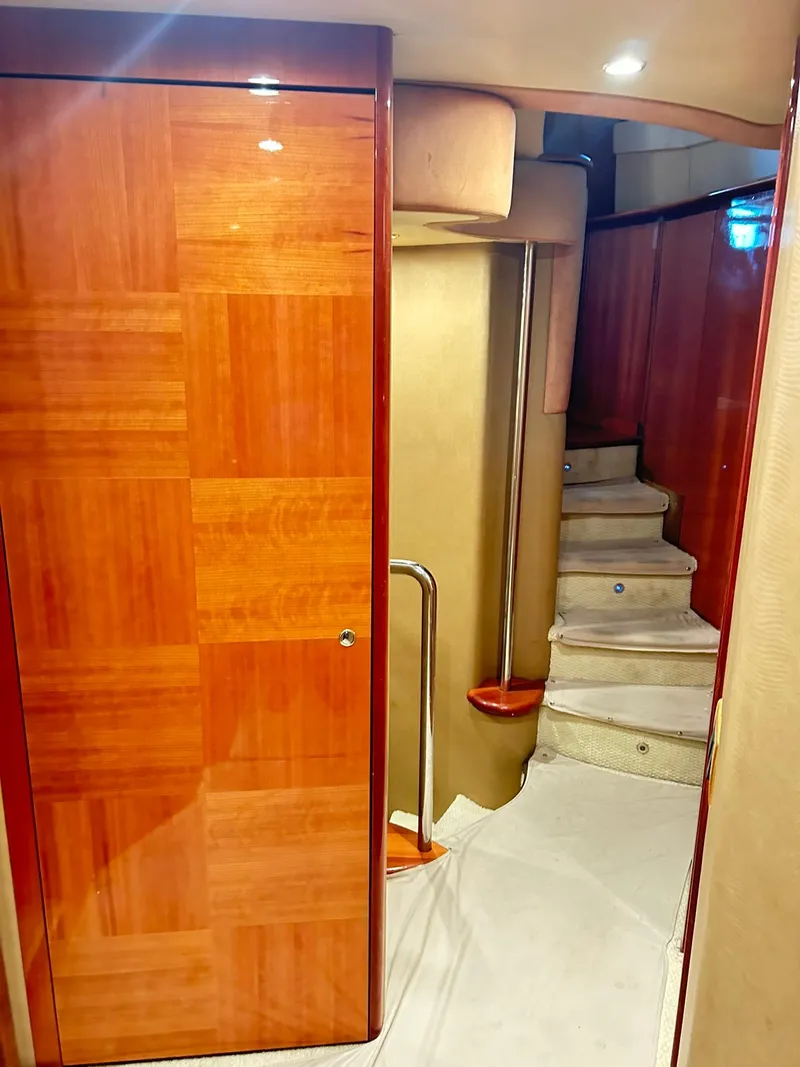 Slide: The Image of Azimut 62 2006 - 66