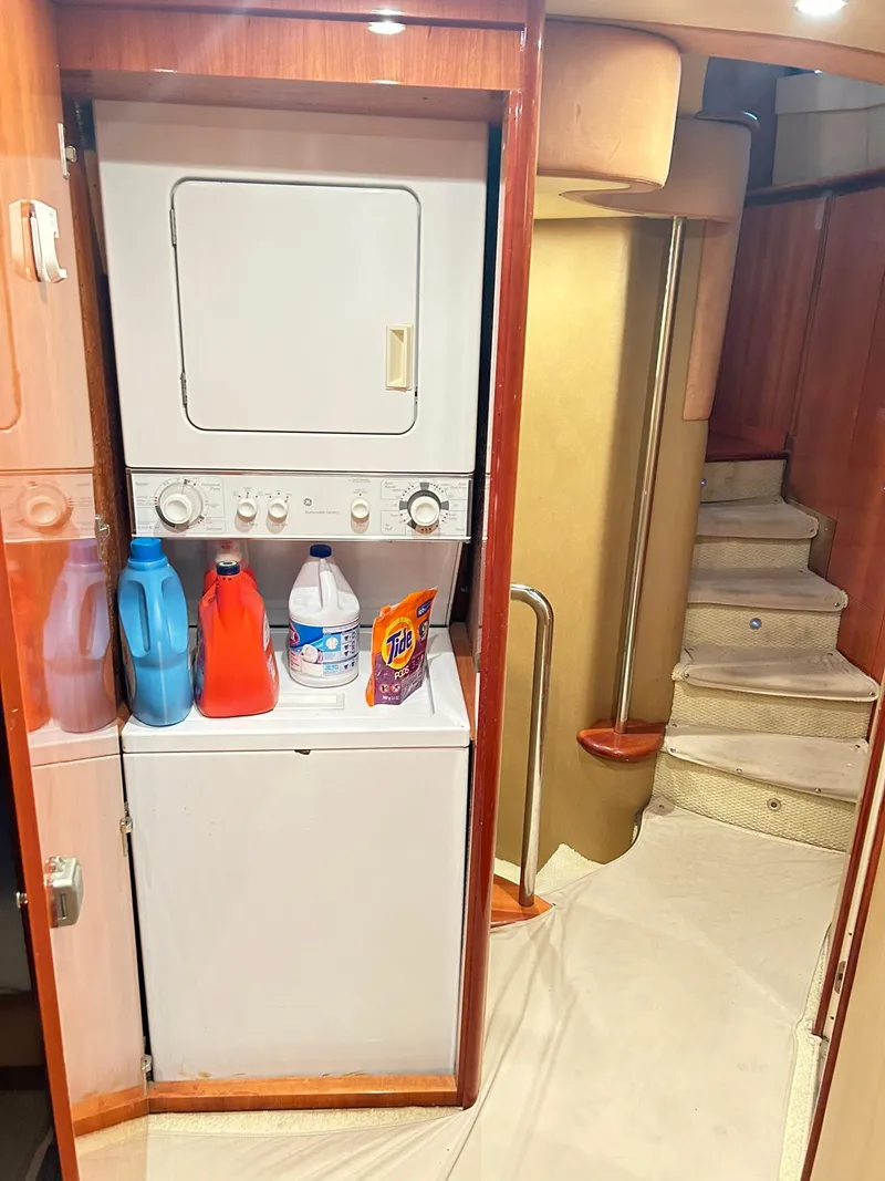 Slide: The Image of Azimut 62 2006 - 67