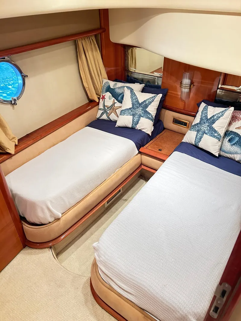 Slide: The Image of Azimut 62 2006 - 68