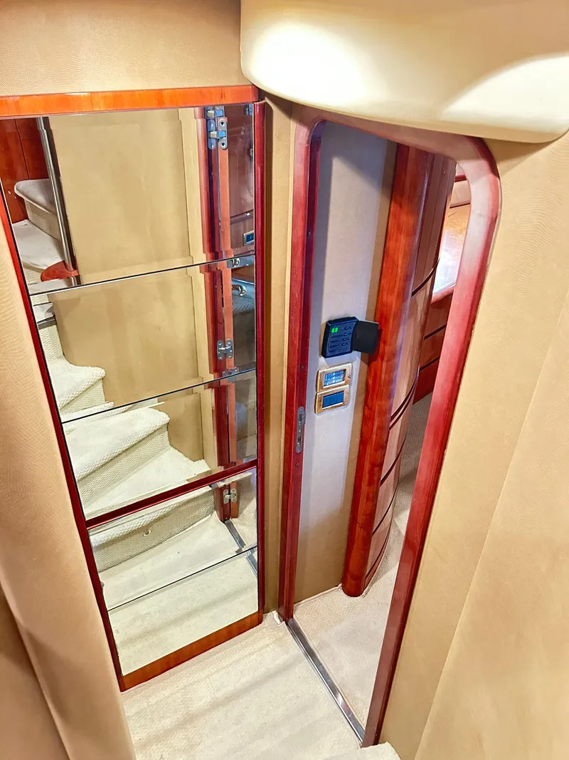 Slide: The Image of Azimut 62 2006 - 70