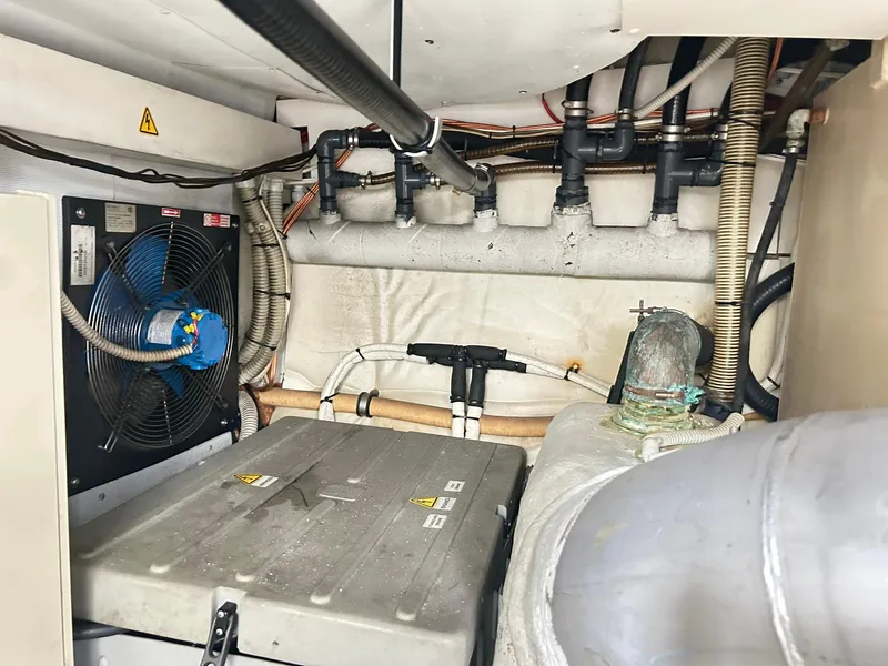 Slide: The Image of Azimut 62 2006 - 96