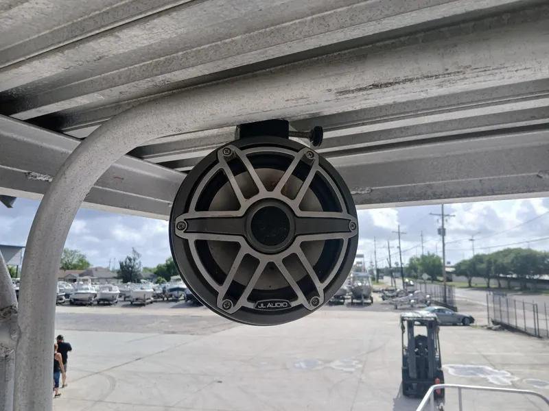 Slide: The Image of Custom 32 Tri Toon 2012 - 9