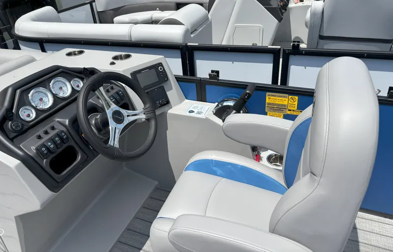 Slide: The Image of Bentley Pontoons Legacy 203 Swingback 2025 - 15