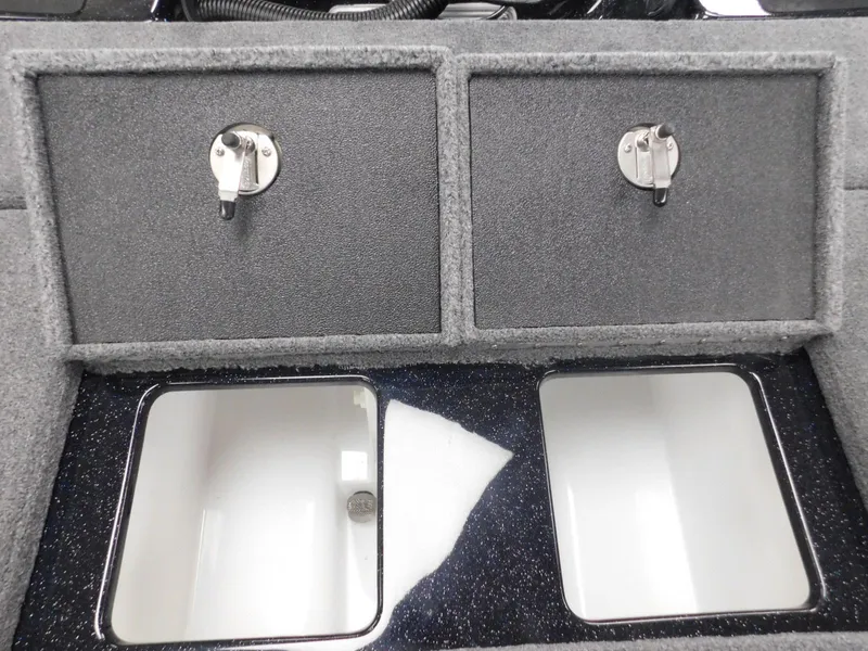 Slide: The Image of Phoenix Bass Boat 819 Pro XP 2025 - 14