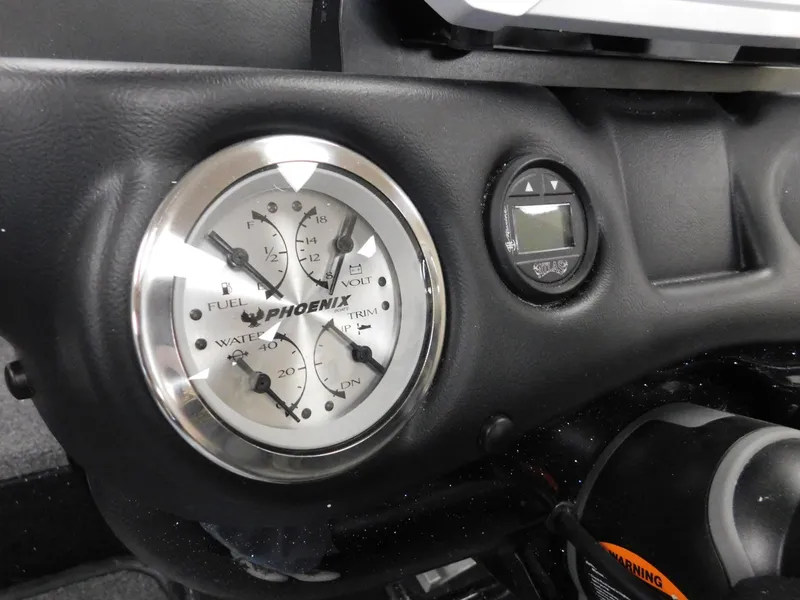 Slide: The Image of Phoenix Bass Boat 819 Pro XP 2025 - 18