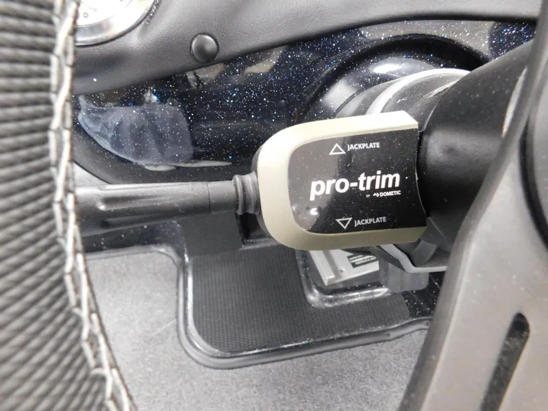 Slide: The Image of Phoenix Bass Boat 819 Pro XP 2025 - 20