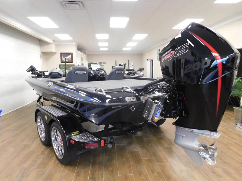 Slide: The Image of Phoenix Bass Boat 819 Pro XP 2025 - 27