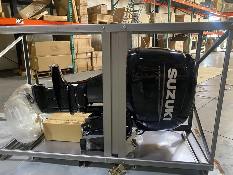 Slide: The Image of Suzuki Marine DF60 - 1
