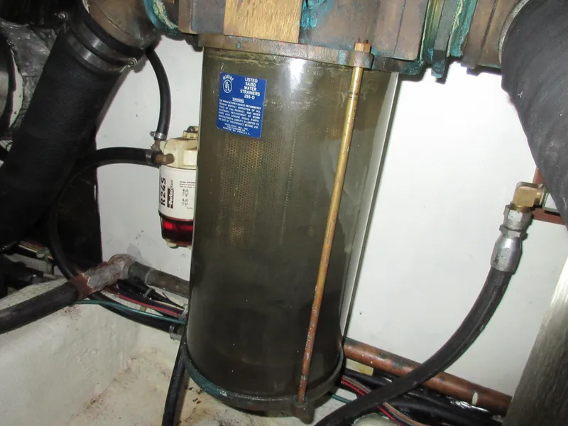 Slide: The Image of Tollycraft 48' Sedan 1982 - 101