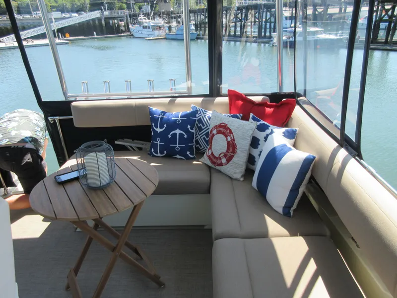 Slide: The Image of Tollycraft 48' Sedan 1982 - 115