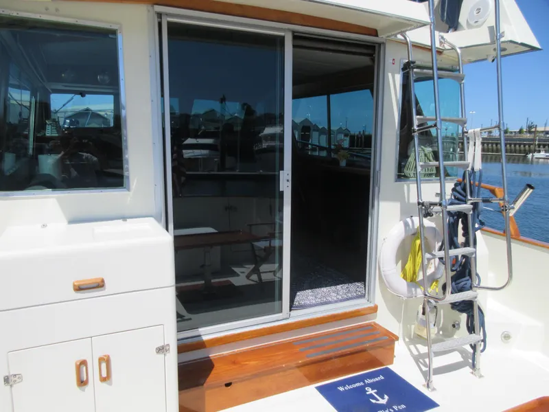 Slide: The Image of Tollycraft 48' Sedan 1982 - 116