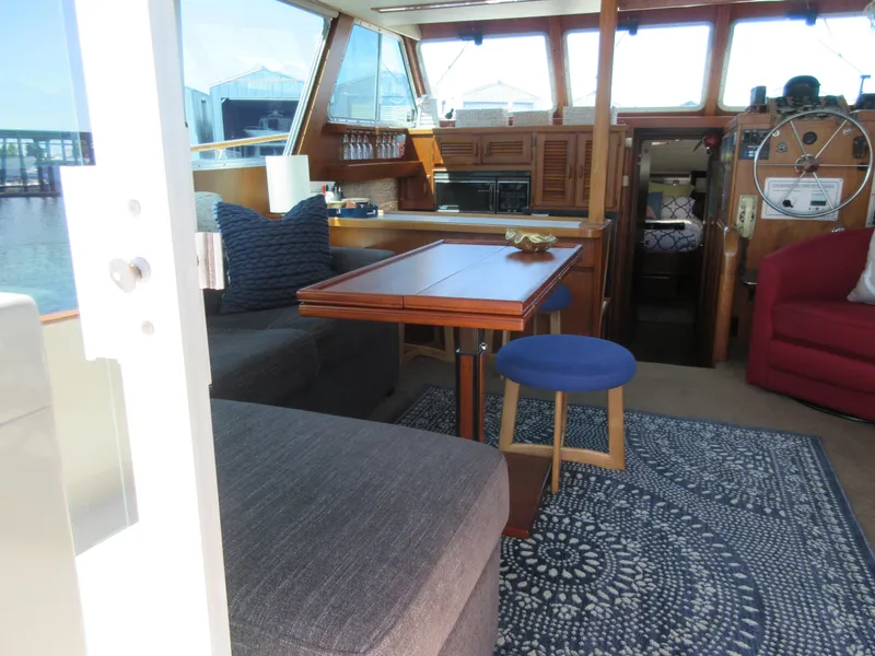 Slide: The Image of Tollycraft 48' Sedan 1982 - 118