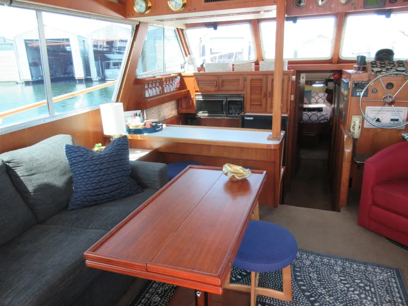 Slide: The Image of Tollycraft 48' Sedan 1982 - 119