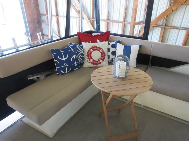 Slide: The Image of Tollycraft 48' Sedan 1982 - 22