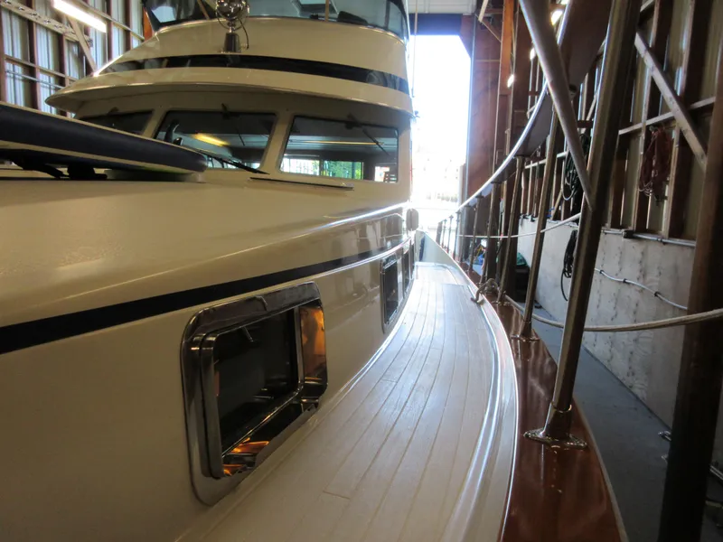 Slide: The Image of Tollycraft 48' Sedan 1982 - 28