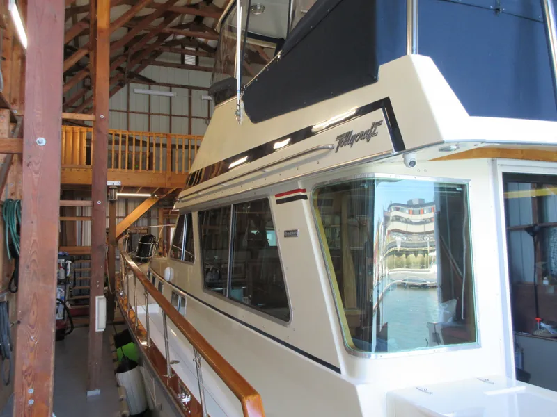 Slide: The Image of Tollycraft 48' Sedan 1982 - 29