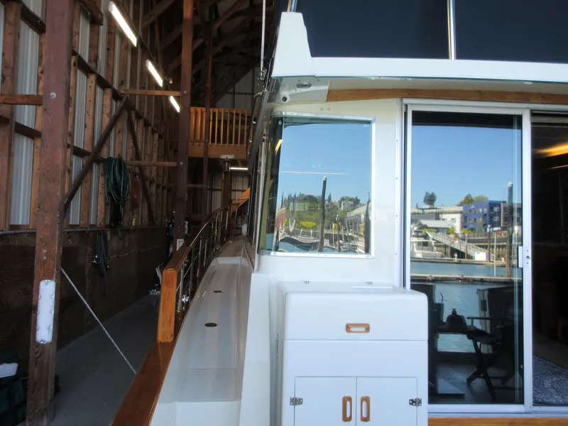 Slide: The Image of Tollycraft 48' Sedan 1982 - 30