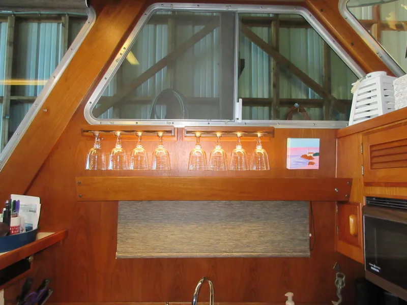 Slide: The Image of Tollycraft 48' Sedan 1982 - 47