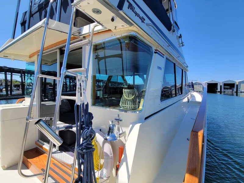 Slide: The Image of Tollycraft 48' Sedan 1982 - 7