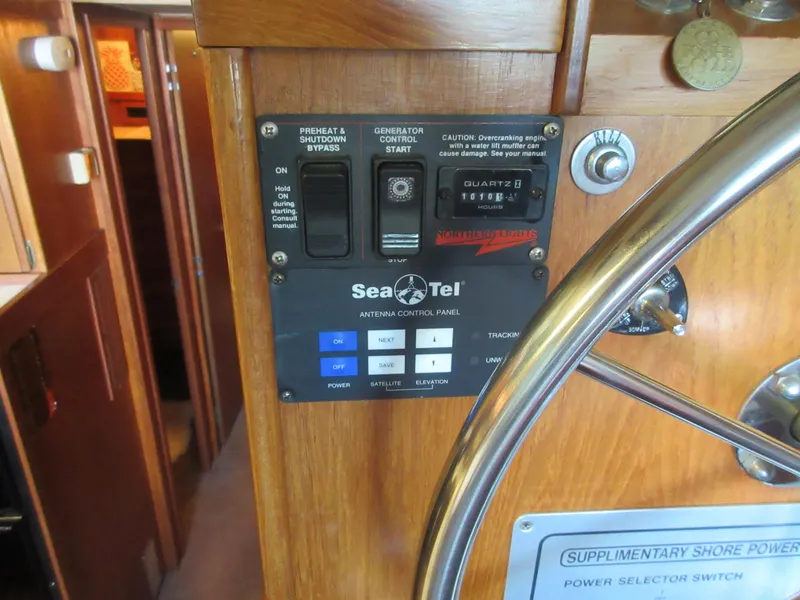 Slide: The Image of Tollycraft 48' Sedan 1982 - 76