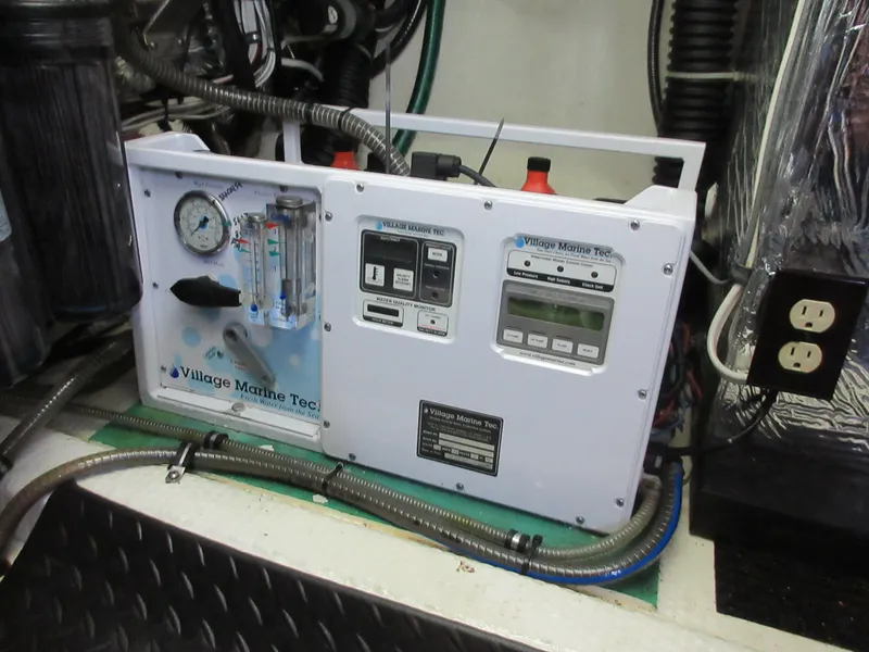 Slide: The Image of Tollycraft 48' Sedan 1982 - 92