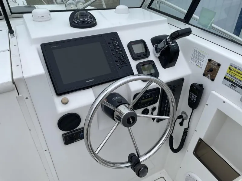 Slide: The Image of Parker Marine 2310WA 2014 - 14