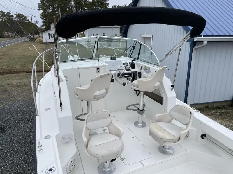 Slide: The Image of Parker Marine 2310WA 2014 - 8