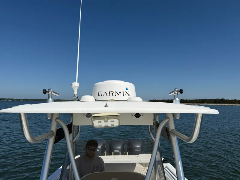 Slide: The Image of 2007 Wellcraft 352 Tournament boat with Garmin equipment on open water. - 32