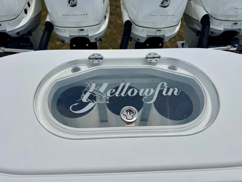 Slide: The Image of Yellowfin 39 Offshore 2020 boat with multiple outboard engines and branded livewell. - 8