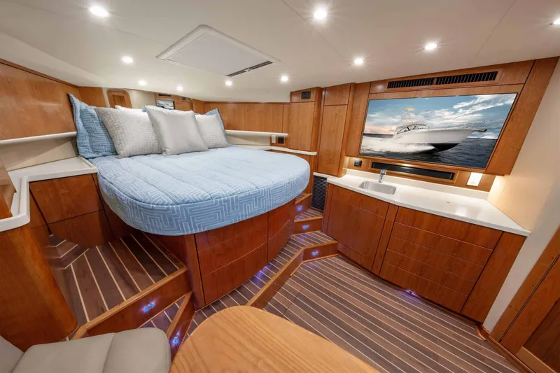 Slide: The Image of Albemarle 36 Express 2025 - 5