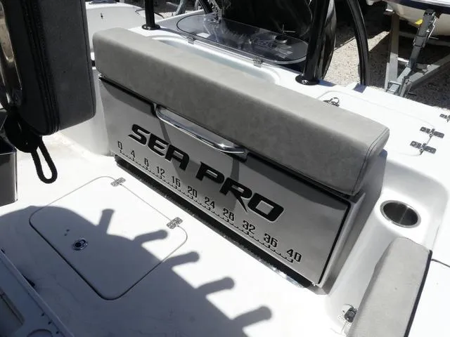 Slide: The Image of Sea Pro 219 Deep V Series 2023 - 12