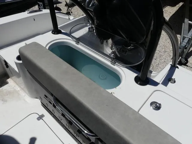 Slide: The Image of Sea Pro 219 Deep V Series 2023 - 13