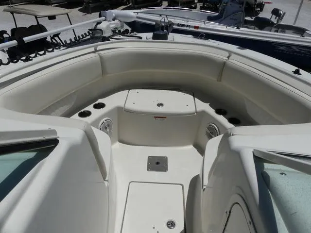 Slide: The Image of Hydra-Sports DL 2200 2008 - 14