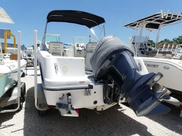 Slide: The Image of Hydra-Sports DL 2200 2008 - 4