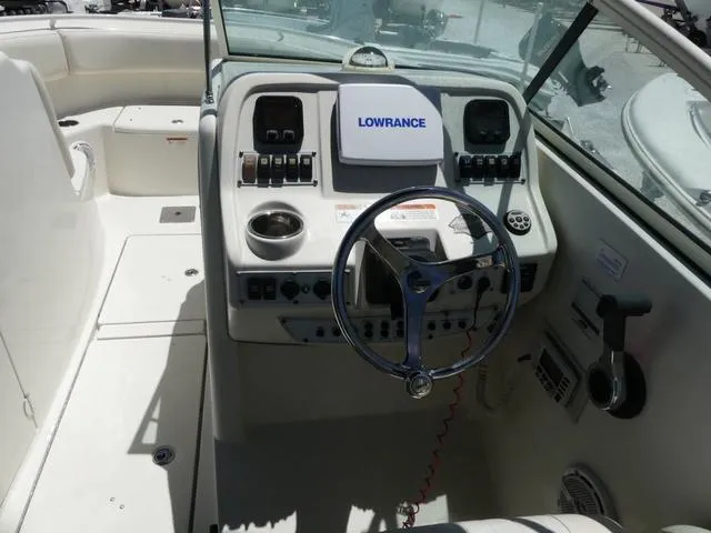 Slide: The Image of Hydra-Sports DL 2200 2008 - 8