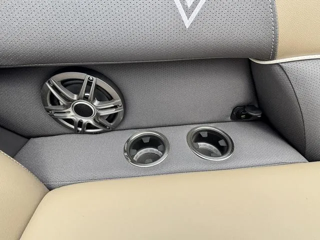 Slide: The Image of Viaggio X22S / DF200ATXSS 2025 - 14