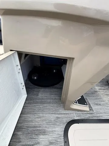 Slide: The Image of Viaggio X22S / DF200ATXSS 2025 - 16