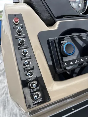 Slide: The Image of Viaggio X22S / DF200ATXSS 2025 - 20