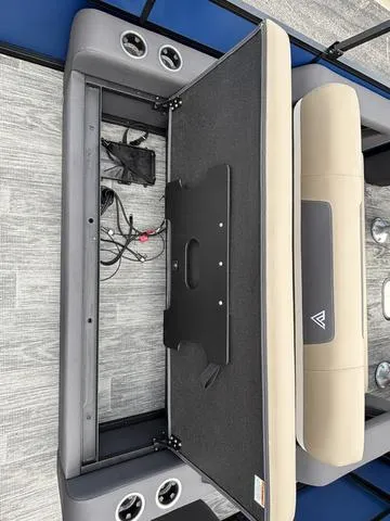 Slide: The Image of Viaggio X22S / DF200ATXSS 2025 - 9