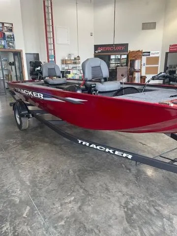 The Image of Tracker Panfish 17 2025 - 1