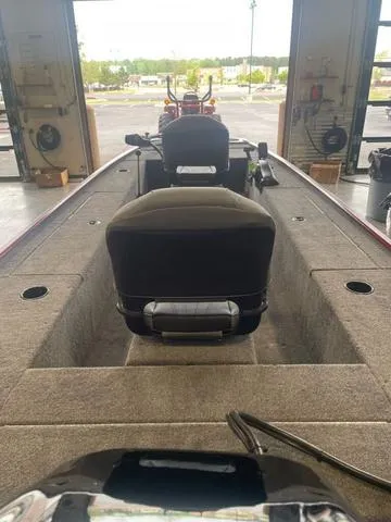 Slide: The Image of Tracker Panfish 17 2025 - 5