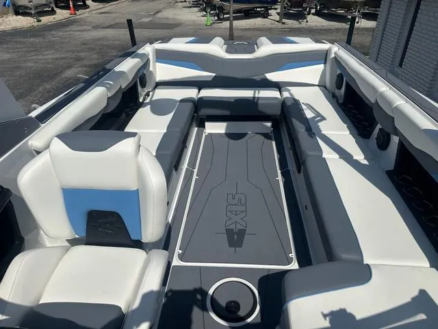 Slide: The Image of Axis Wake Research T Series T250 2025 - 15