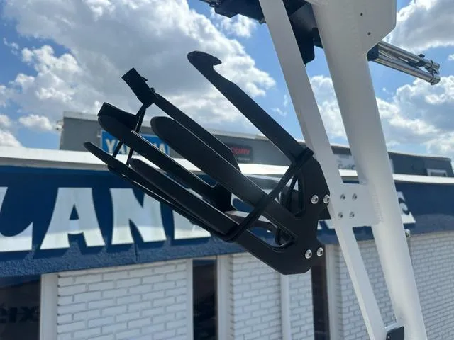 Slide: The Image of Axis Wake Research T Series T250 2025 - 18