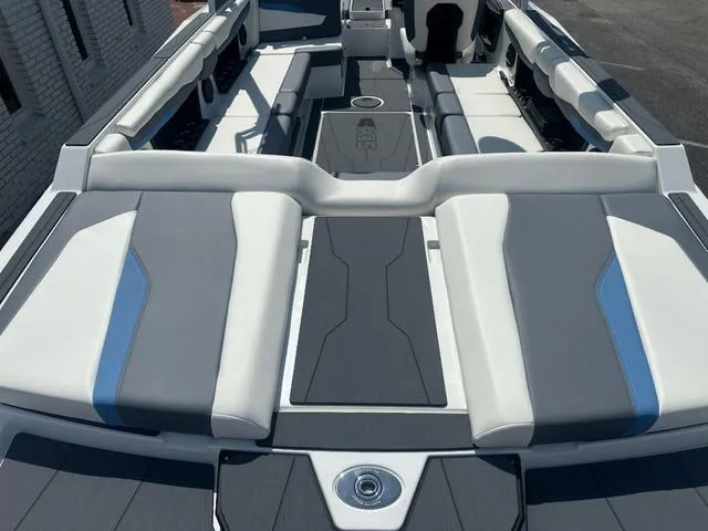 Slide: The Image of Axis Wake Research T Series T250 2025 - 8