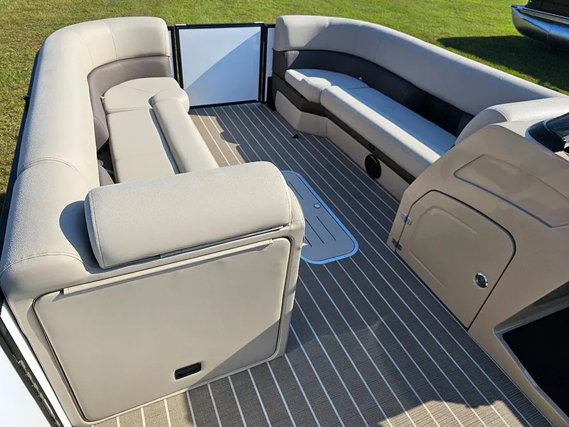 Slide: The Image of 2025 Bentley Elite 253 Admiral Tritoon (XLP3) - 23